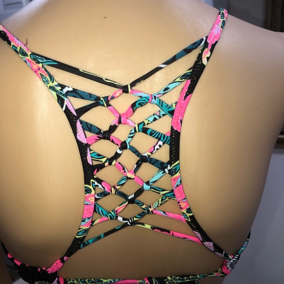 Shade & Shore Summer Macrame Crochet  Bikini Top - Picture 5 of 10